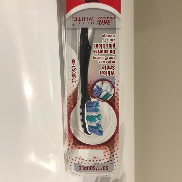 COLGATE ORAL CARE - Picture 2 of 4